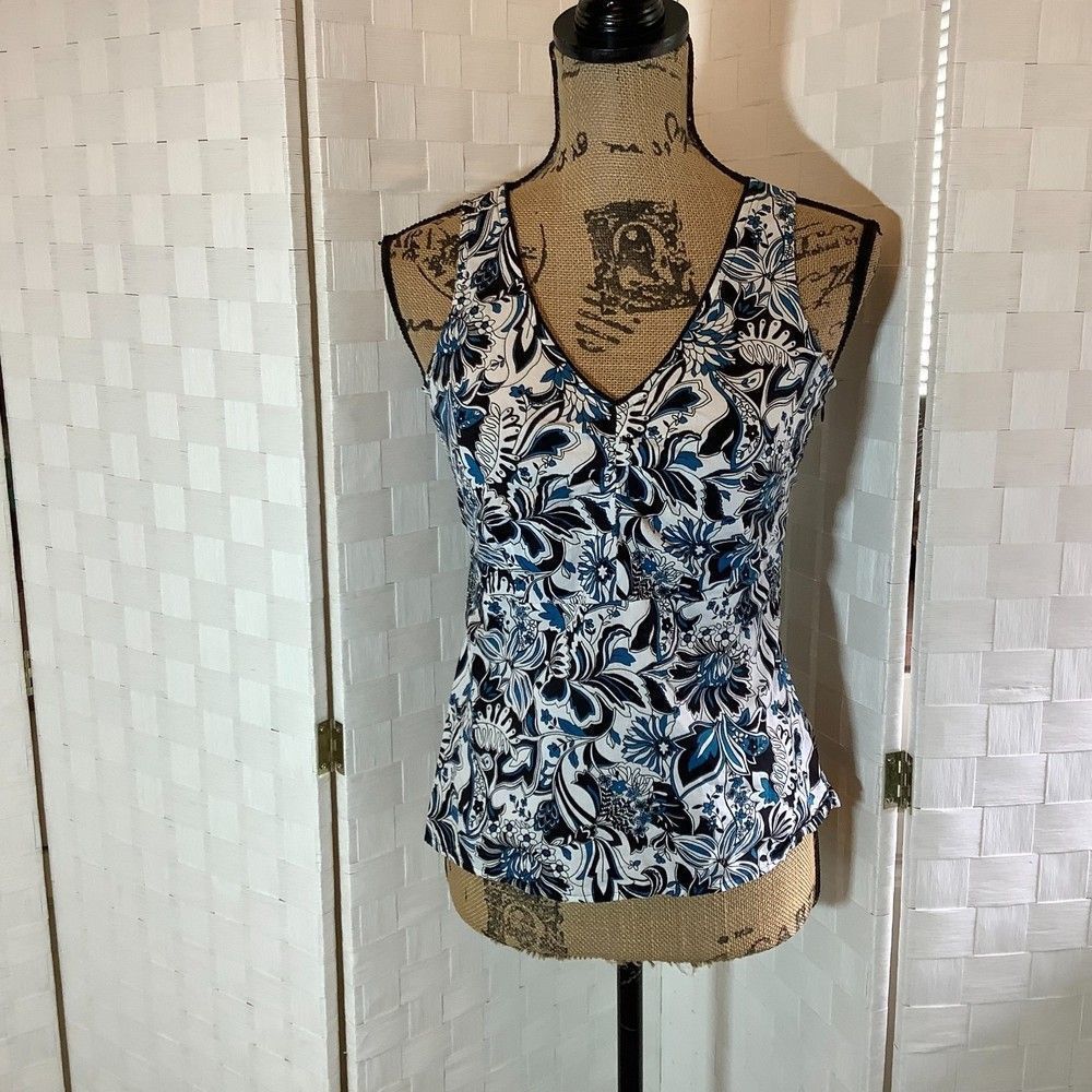 loft blue, white, black sleeveless floral blouse size 0 petite